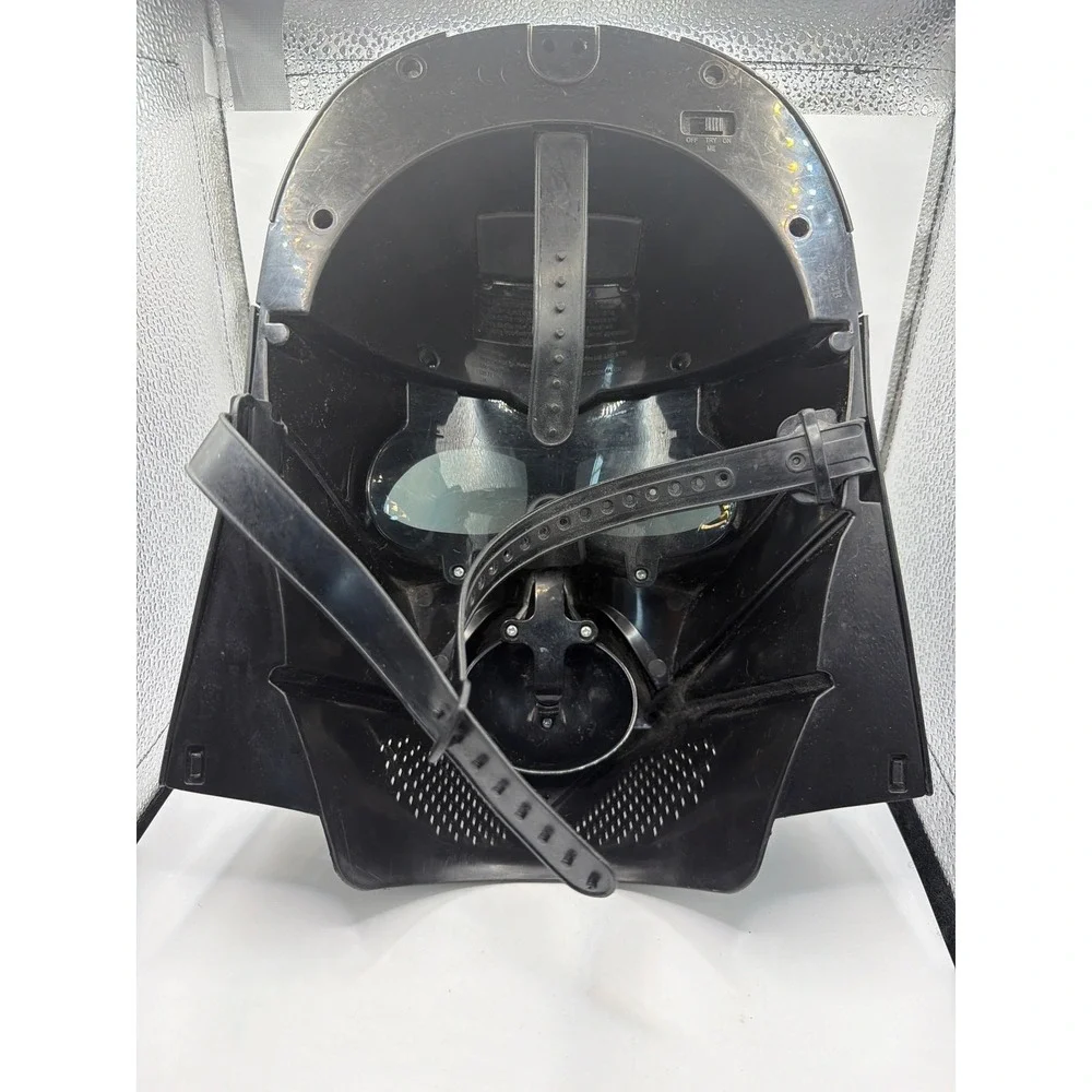 2013 Hasbro Star Wars Darth Vader Electronic Voice Changing‎ Helmet Mask
